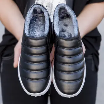 Kış Artı Kadife Kalınlaşma Deri Su Geçirmez Kar Botları pamuklu ayakkabılar rahat ayakkabılar Sıcak erkek ayakkabıları deri ayakkabı Tembel Pedalı