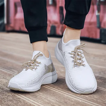 İlkbahar / Sonbahar Spor Stil Erkek Sneakers Günlük Taşınabilir Yürüyüş Koşu Hava Mesh Nefes Ayakkabı Beyaz / Siyah Katı rahat ayakkabılar